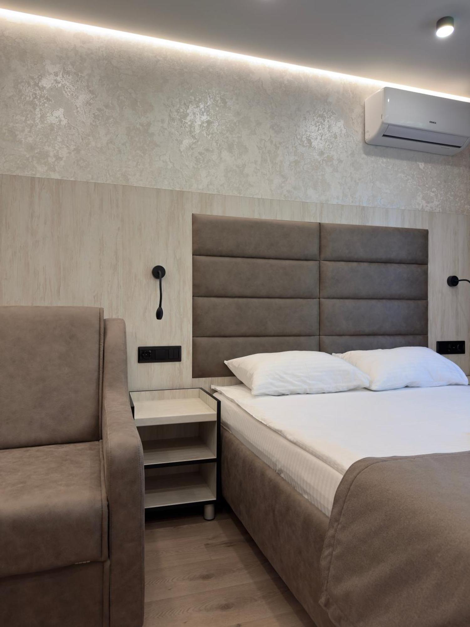 Nirvana Rivne Exterior foto